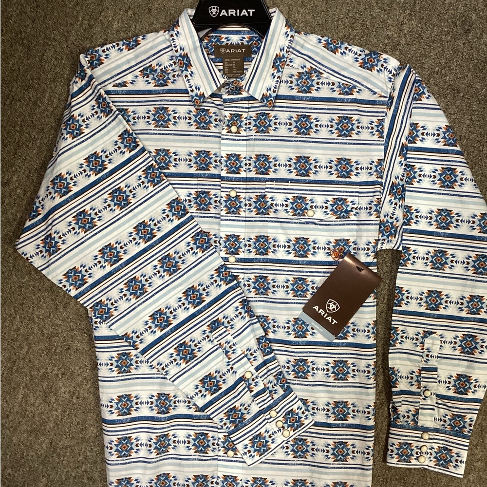 Ariat Classic Fit Long Sleeve Shirt